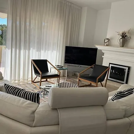 R26 Stunning Penthouse Duplex Elviria Marbella